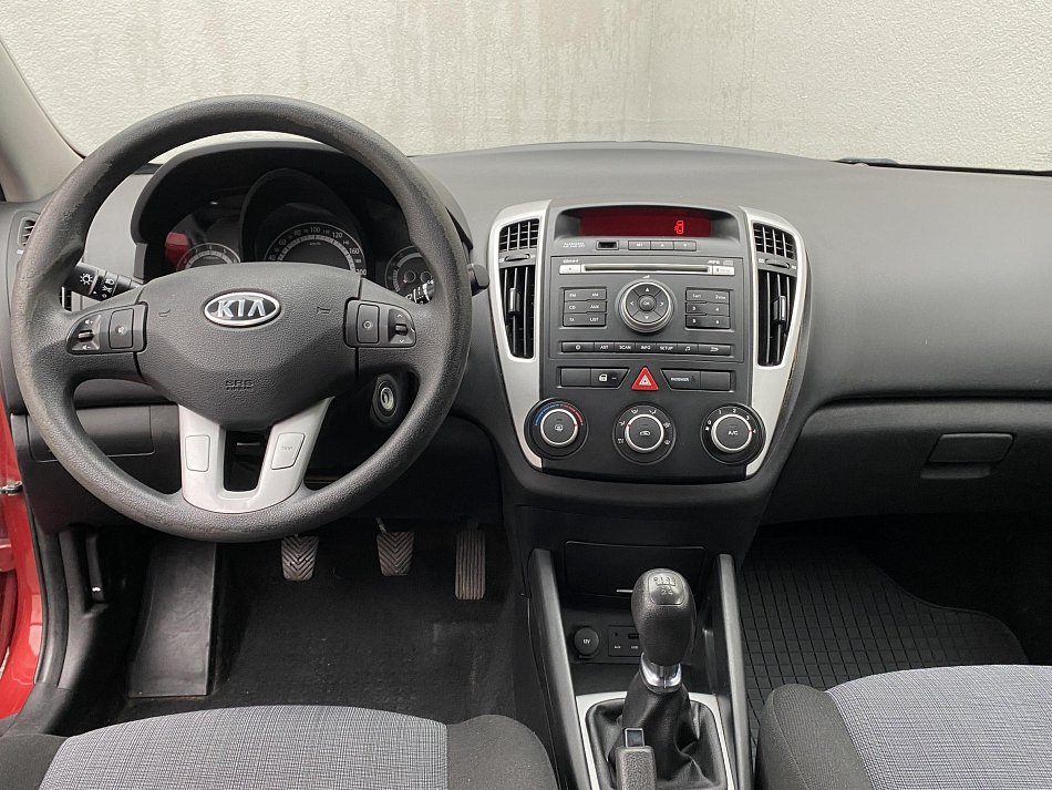 Kia Ceed 1.4CVVT 