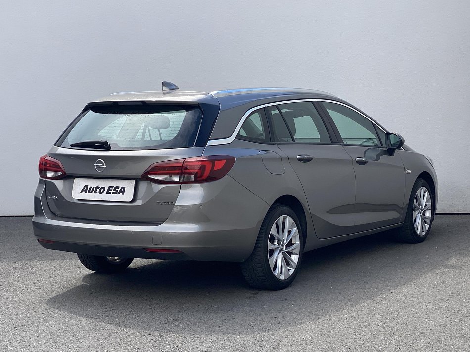Opel Astra 1.4T Innovation