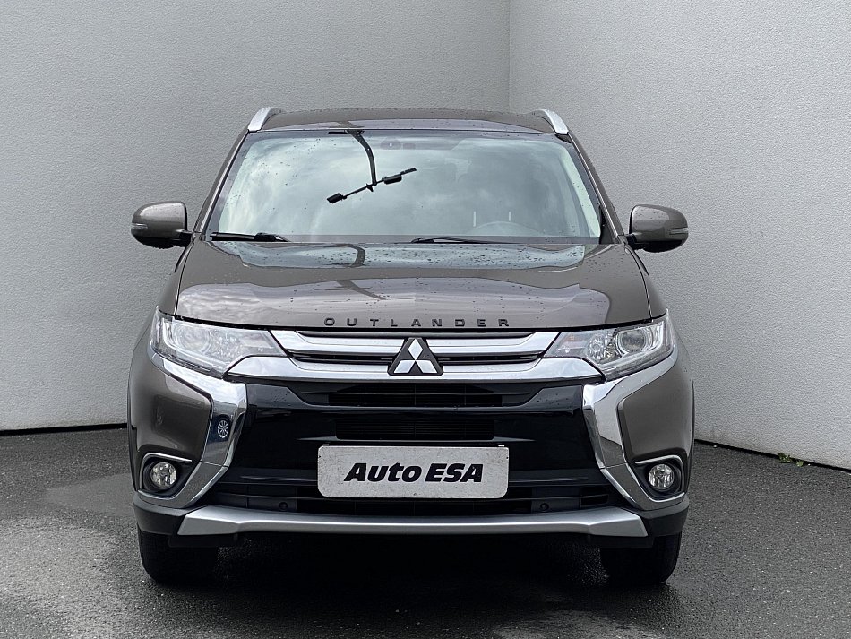 Mitsubishi Outlander 2.0 MiVEC  2WD