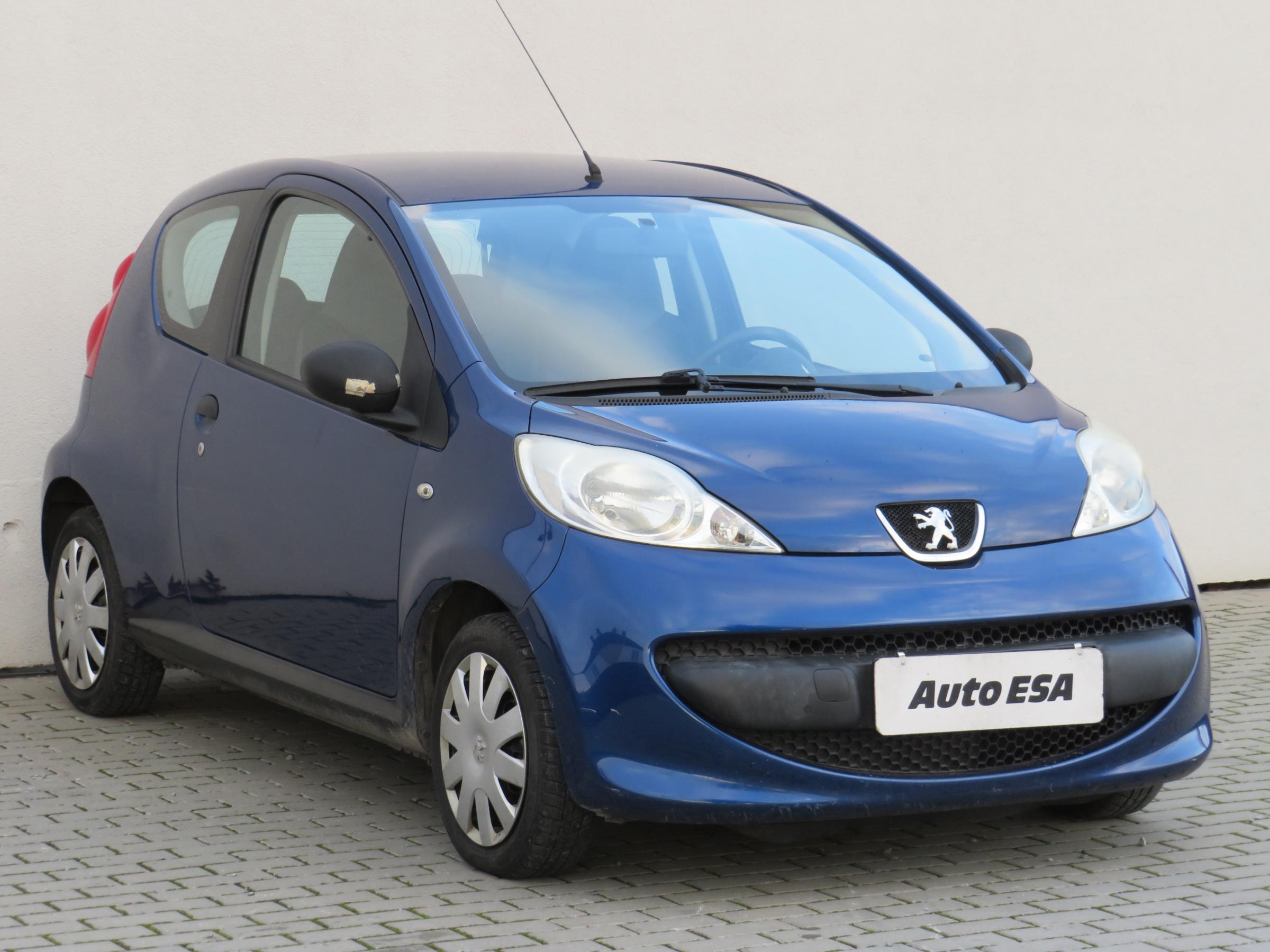 Peugeot 107 1.0i petrol