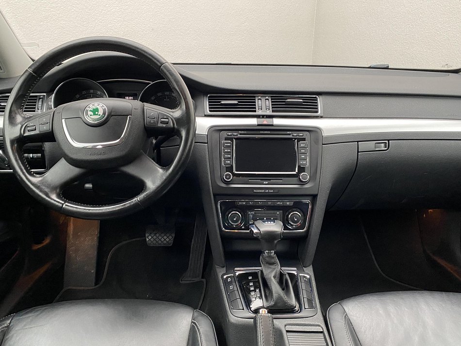 Škoda Superb II 2.0 TDi Elegance