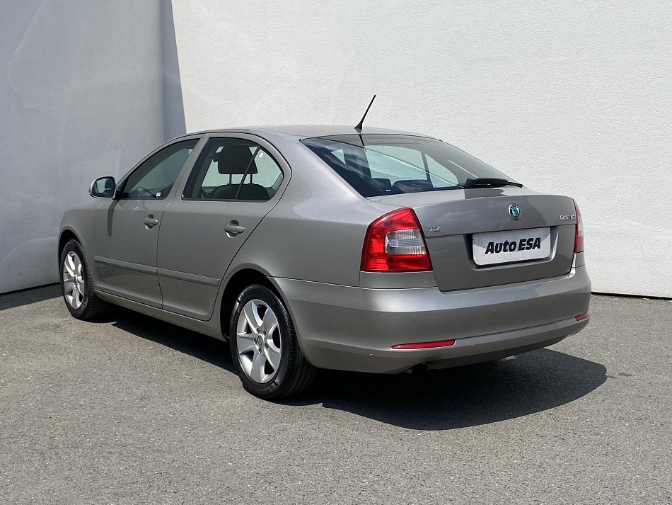 Škoda Octavia II 1.6 TDi Elegance