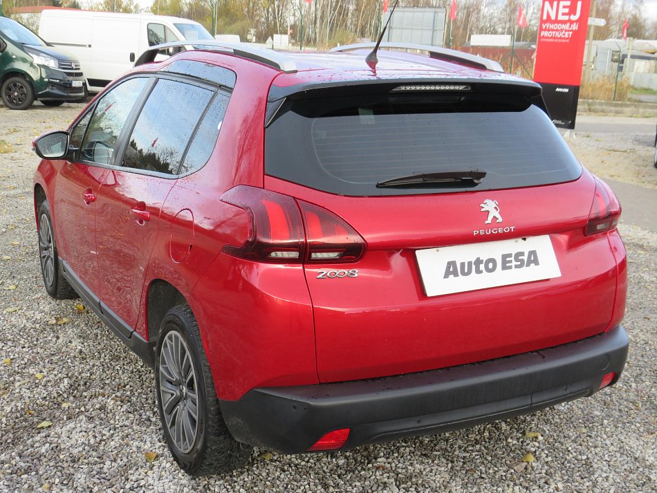 Peugeot 2008 1.2 VTi 